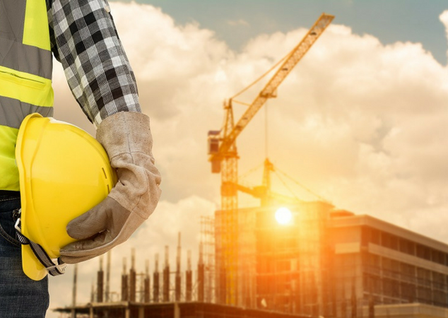 Factors which are needed to be considered while hiring a crane for your construction site.